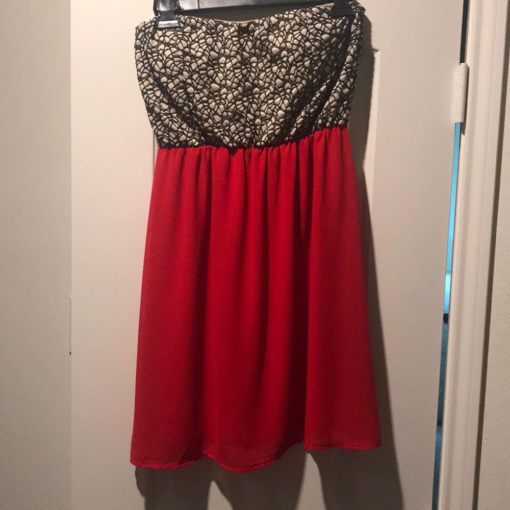 Strapless dress